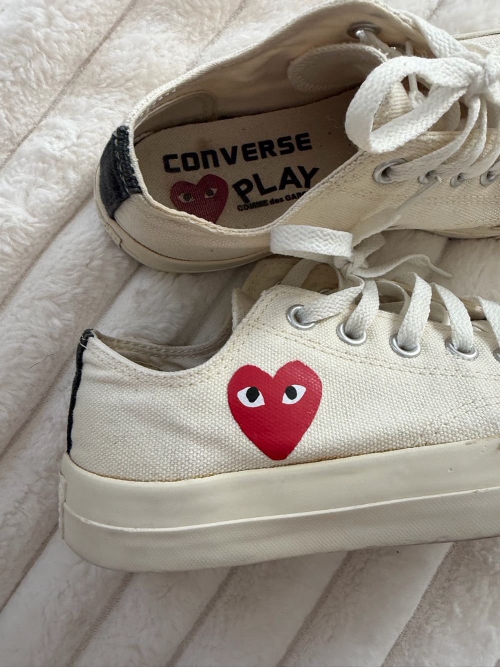 Converse PLAY Low Top Sneakers - Cream with Red Heart